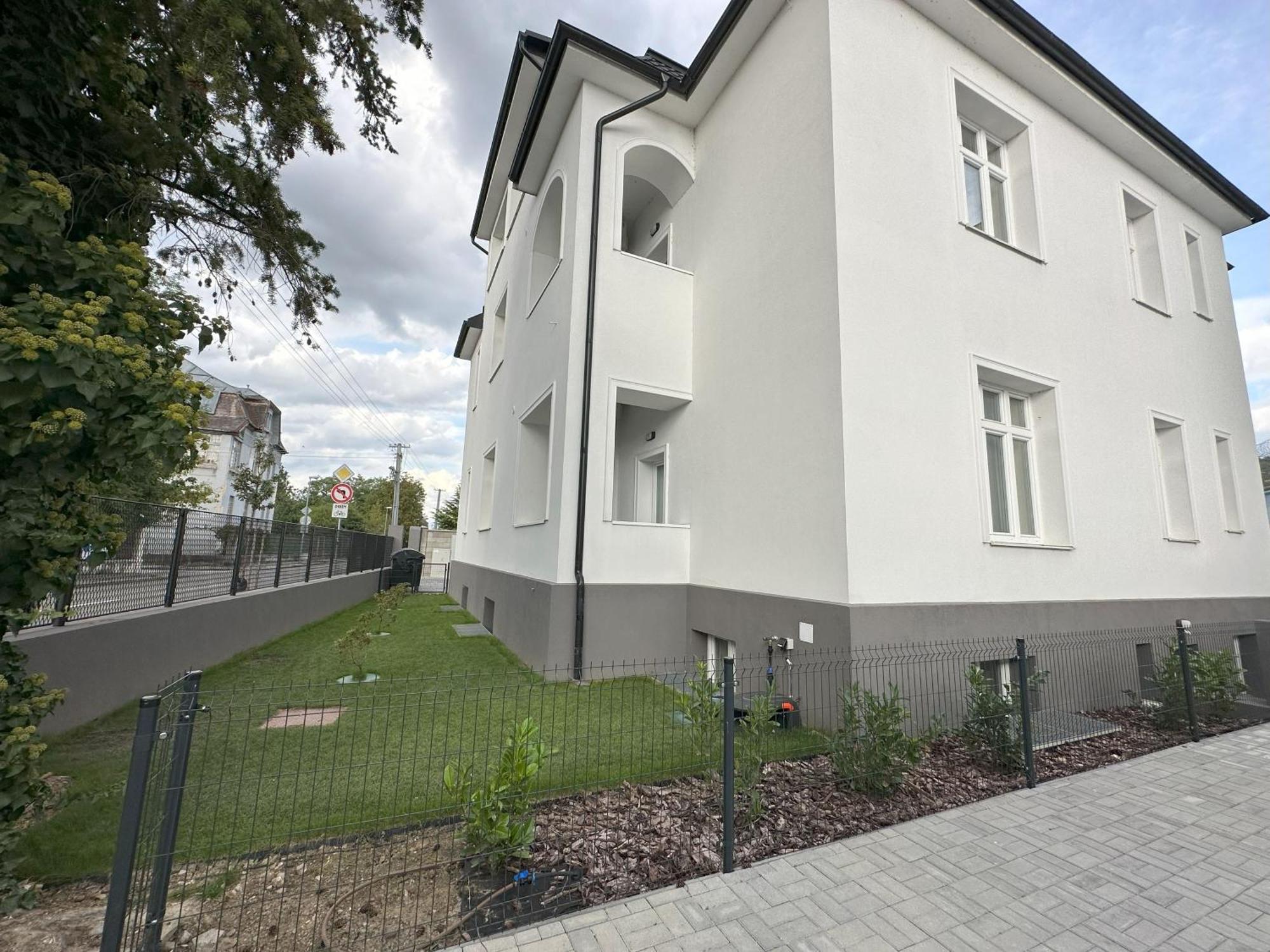 Dohnanyi Villa By Chors Trenčín Exteriör bild